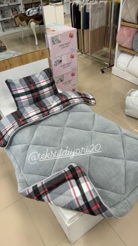 Tekstil Diyarı Tek Kişilik Çift Taraflı Welsoft Yorgan Ekose