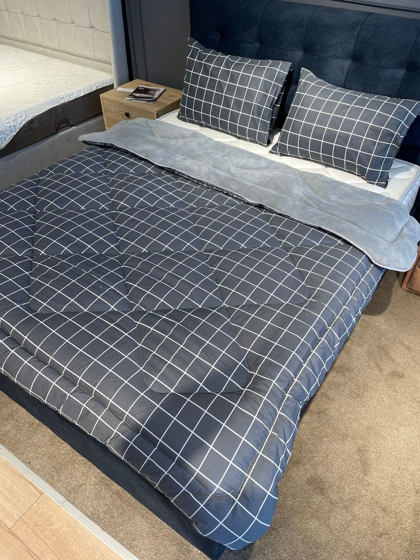 Tekstil Diyarı Çift Kişilik Welsoft Yorgan Yastıklı Antrasit Kare