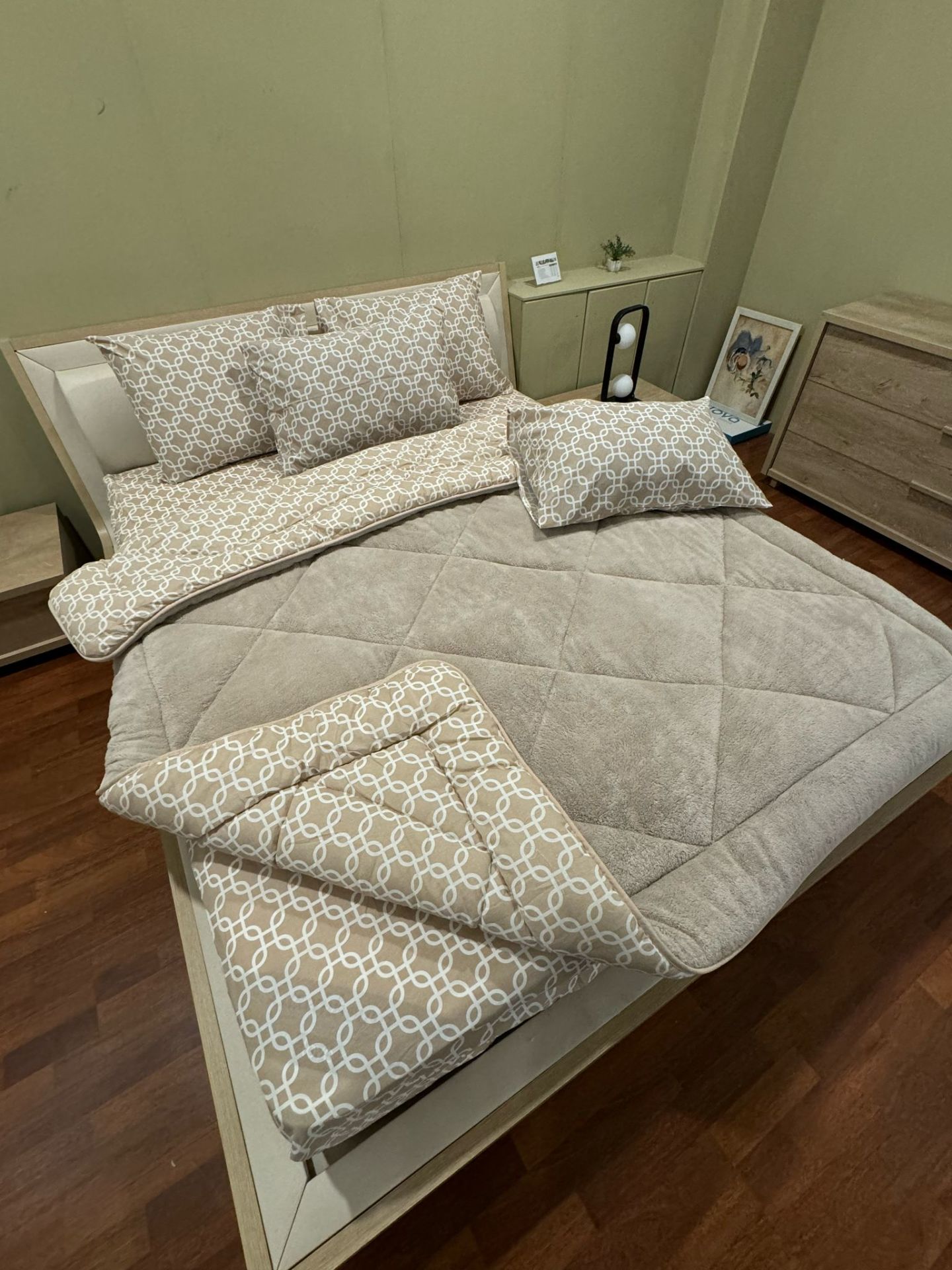 Çift Kişilik Welsoft  Pufidik Uyku Seti Bej Zincir (Lastikli Çarşaflı)