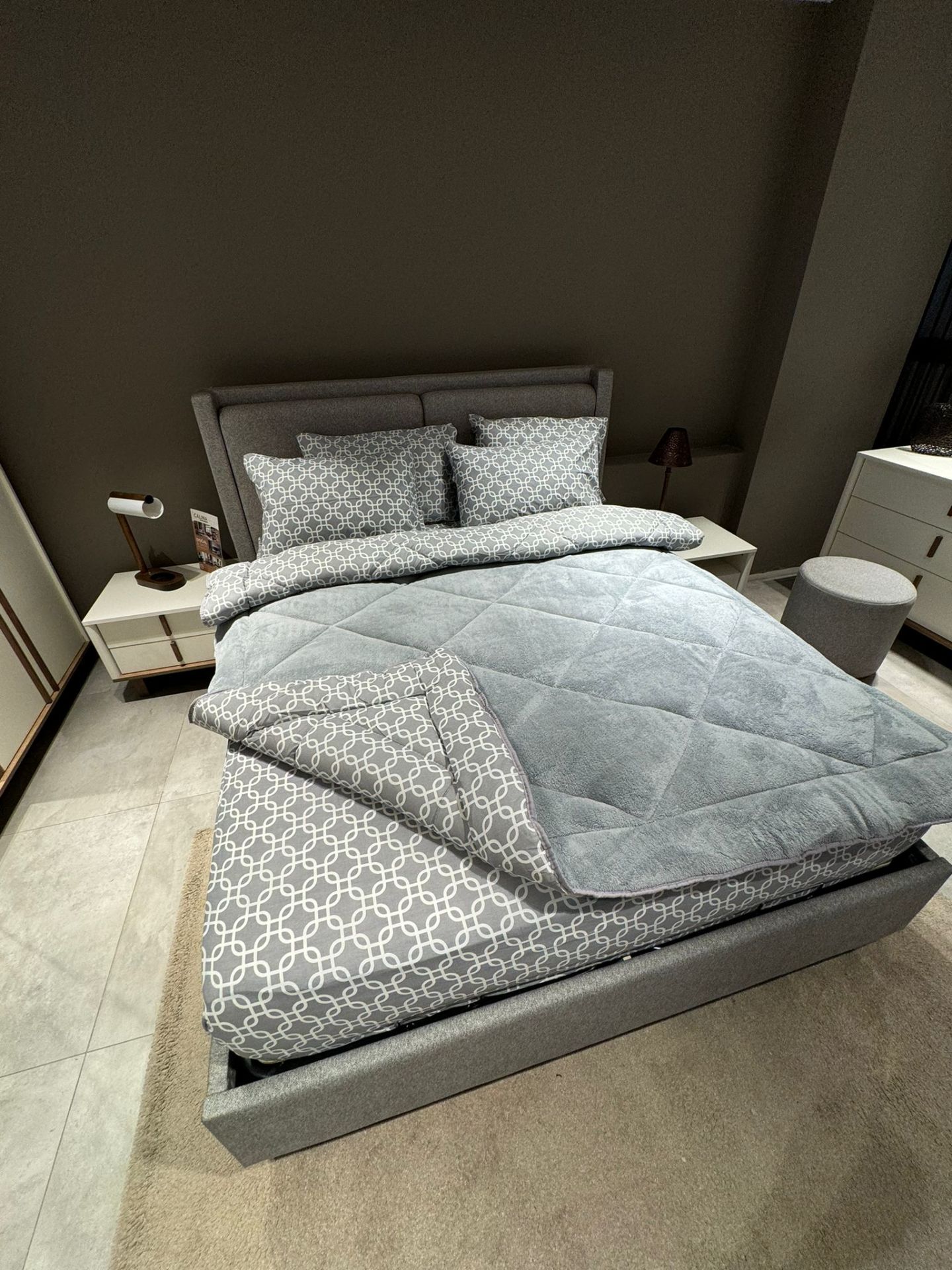 Çift Kişilik Welsoft  Pufidik Uyku Seti Gri Zincir (Lastikli Çarşaflı)