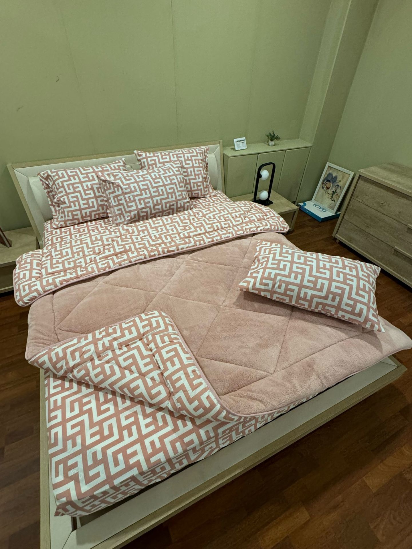 Çift Kişilik Welsoft Pufidik Uyku Seti Pudra Labirent (Lastikli Çarşaflı)