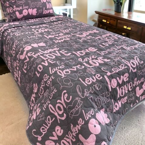 Tek Kişilik Kapitone Pamuklu Yatak Örtüsü Love