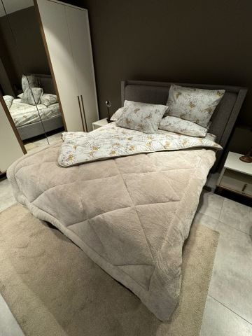 Çift Kişilik Welsoft Pufidik Uyku Seti Bej Kelebek (Lastikli Çarşaflı)