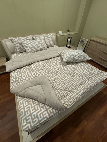 Çift Kişilik Welsoft Pufidik Uyku Seti Bej Labirent (Lastikli Çarşaflı)