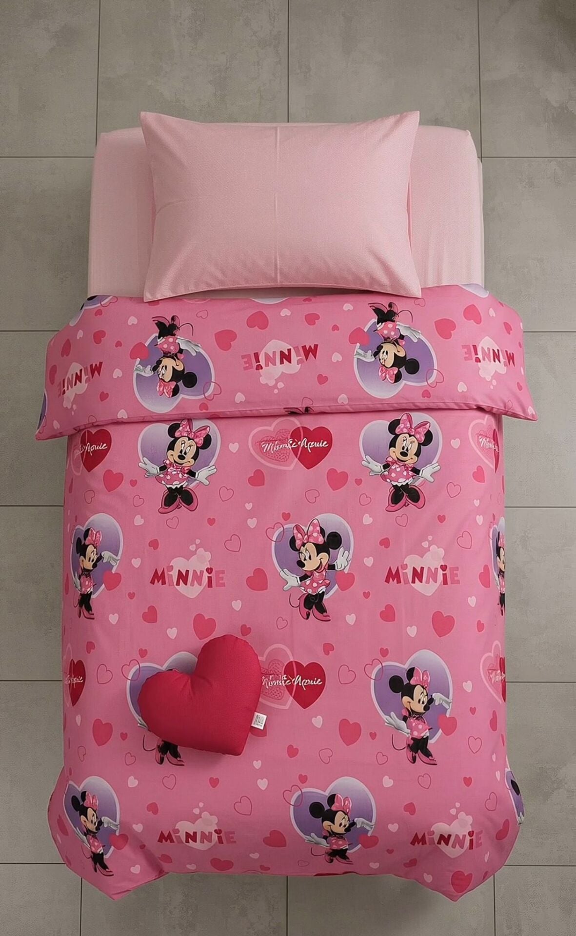 Outlet Tek Kişilik Nevresim Takımı ( Çarşafı Lastikli) Minnie Mouse