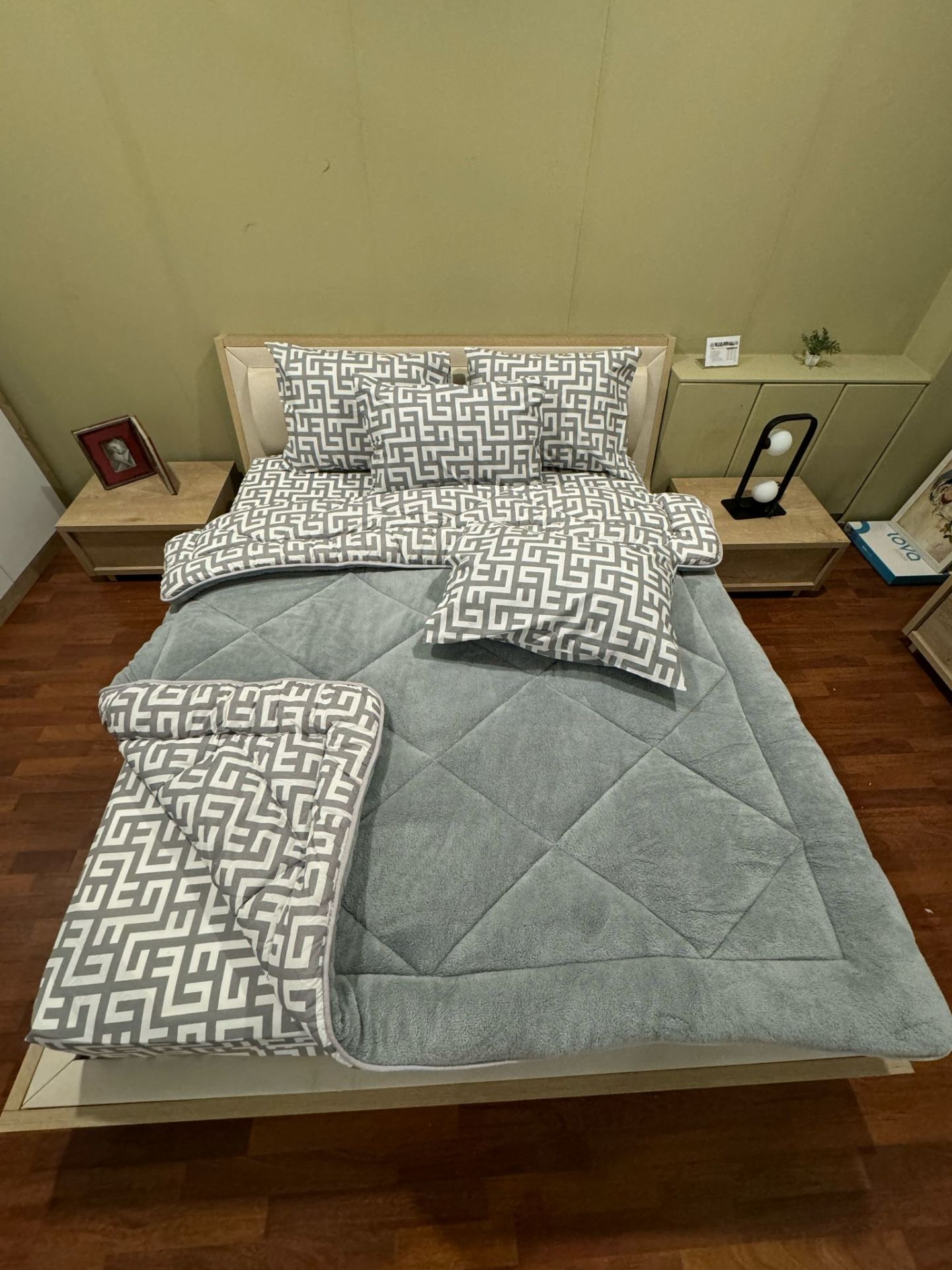 Çift Kişilik Welsoft Pufidik Uyku Seti Gri Labirent (Lastikli Çarşaflı)