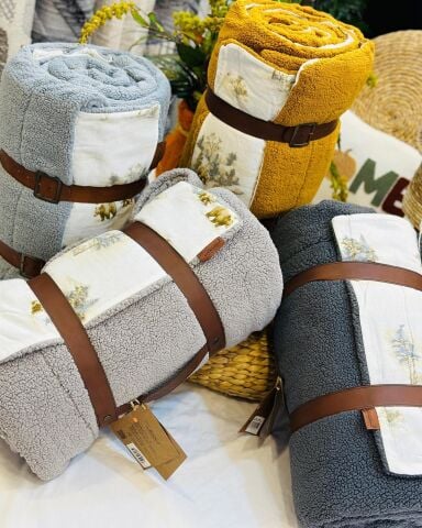 İyi Geceler İstanbul Sherwood Kuzu Tüyü Yatak Örtüsü Ekru