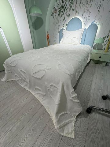 Violacasa Estiva Puffy Tek Kişilik Yatak Örtüsü Yaprak Ekru