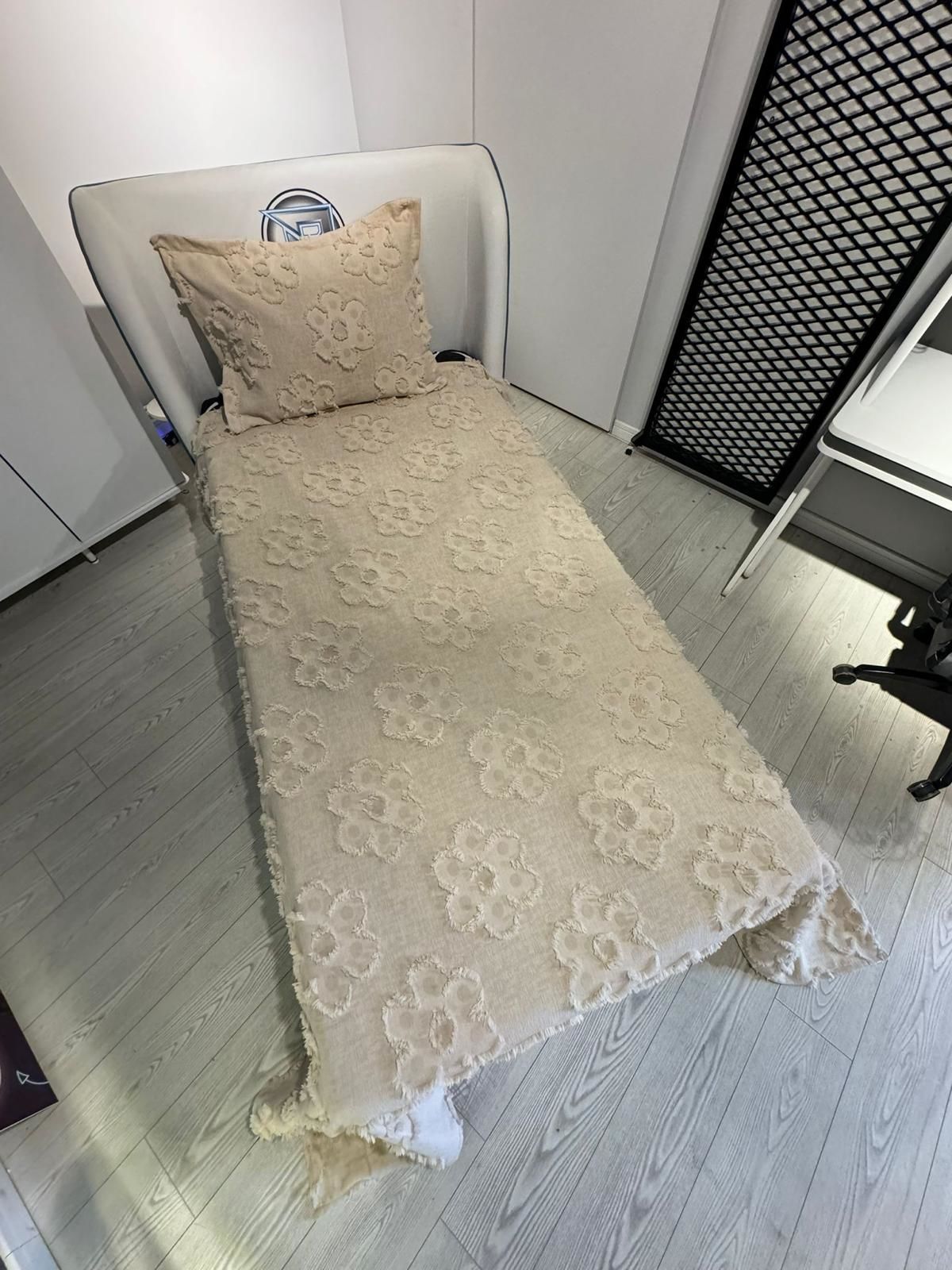 Violacasa Estiva Puffy Tek Kişilik Yatak Örtüsü Papatya Cappicuno