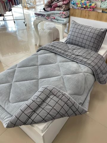 Tekstil Diyarı Tek Kişilik Çift Taraflı Welsoft Yorgan Füme Kare