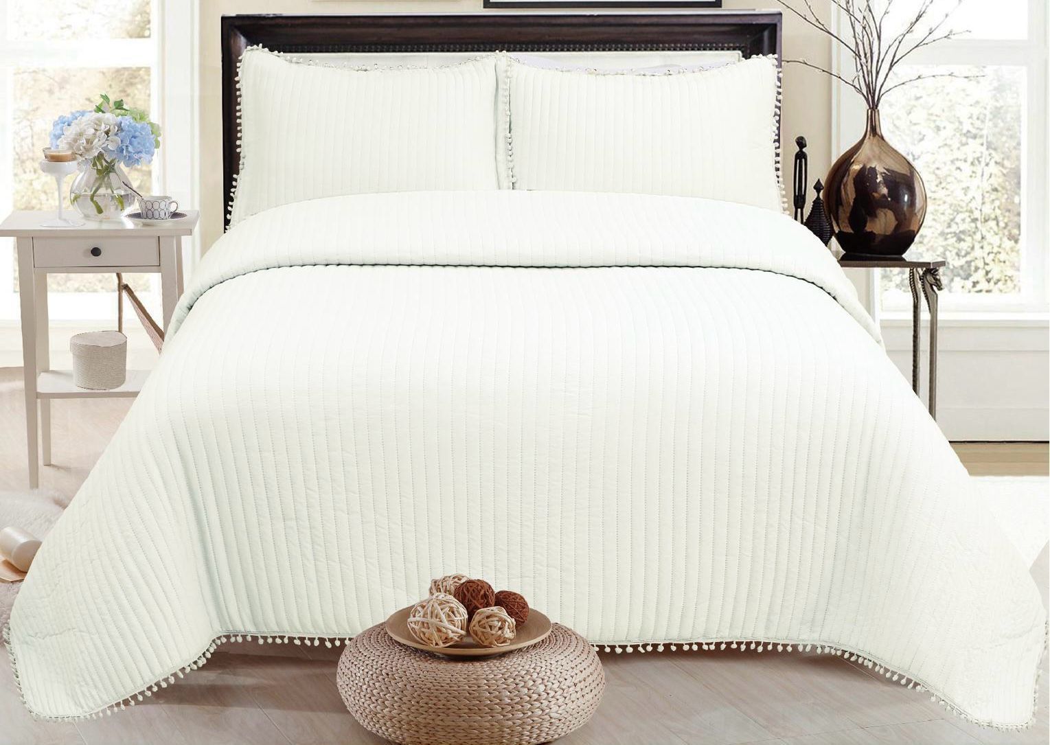 Puffy Özel Seri Yatak Örtüsü Battal Boy Ponponlu Ekru