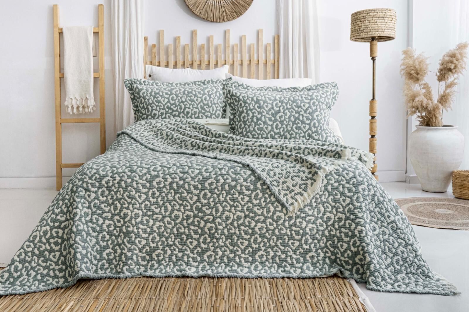 Battal Boy Müslin Yatak Örtüsü Seti Leopar Turkuaz