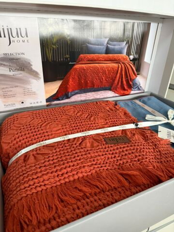 Battal Boy Jakarlı Müslin Yatak Örtüsü Seti Pumila Kiremit