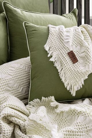 Battal Boy Jakarlı Müslin Yatak Örtüsü Seti Pumila Krem