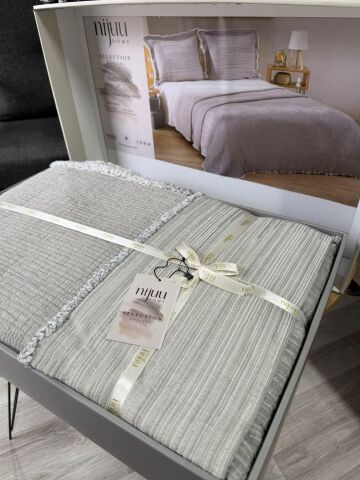 Battal Boy Jakarlı Müslin Yatak Örtüsü Seti Andresan Gri