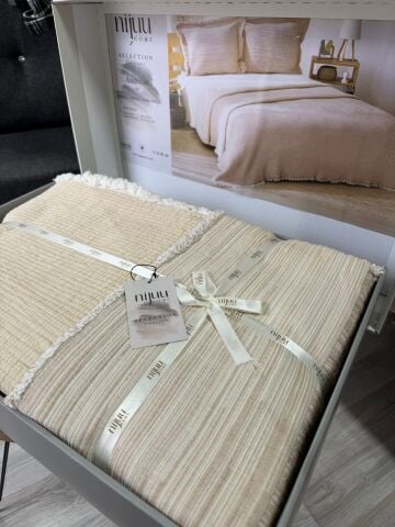 Battal Boy Jakarlı Müslin Yatak Örtüsü Seti Andresan Bej