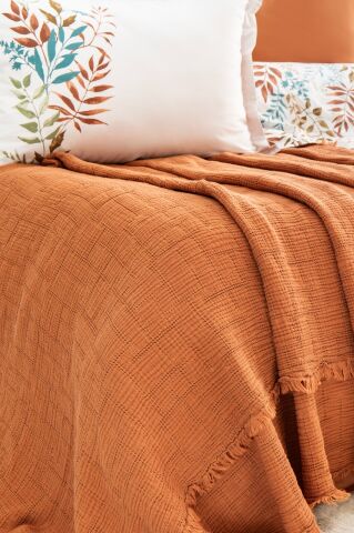 Özel Seri Jakarlı Pikeli Nevresim Takımı Linum Kiremit