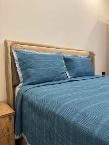 BlueMaison Dantelli Pike Yatak Örtüsü Reyna İndigo