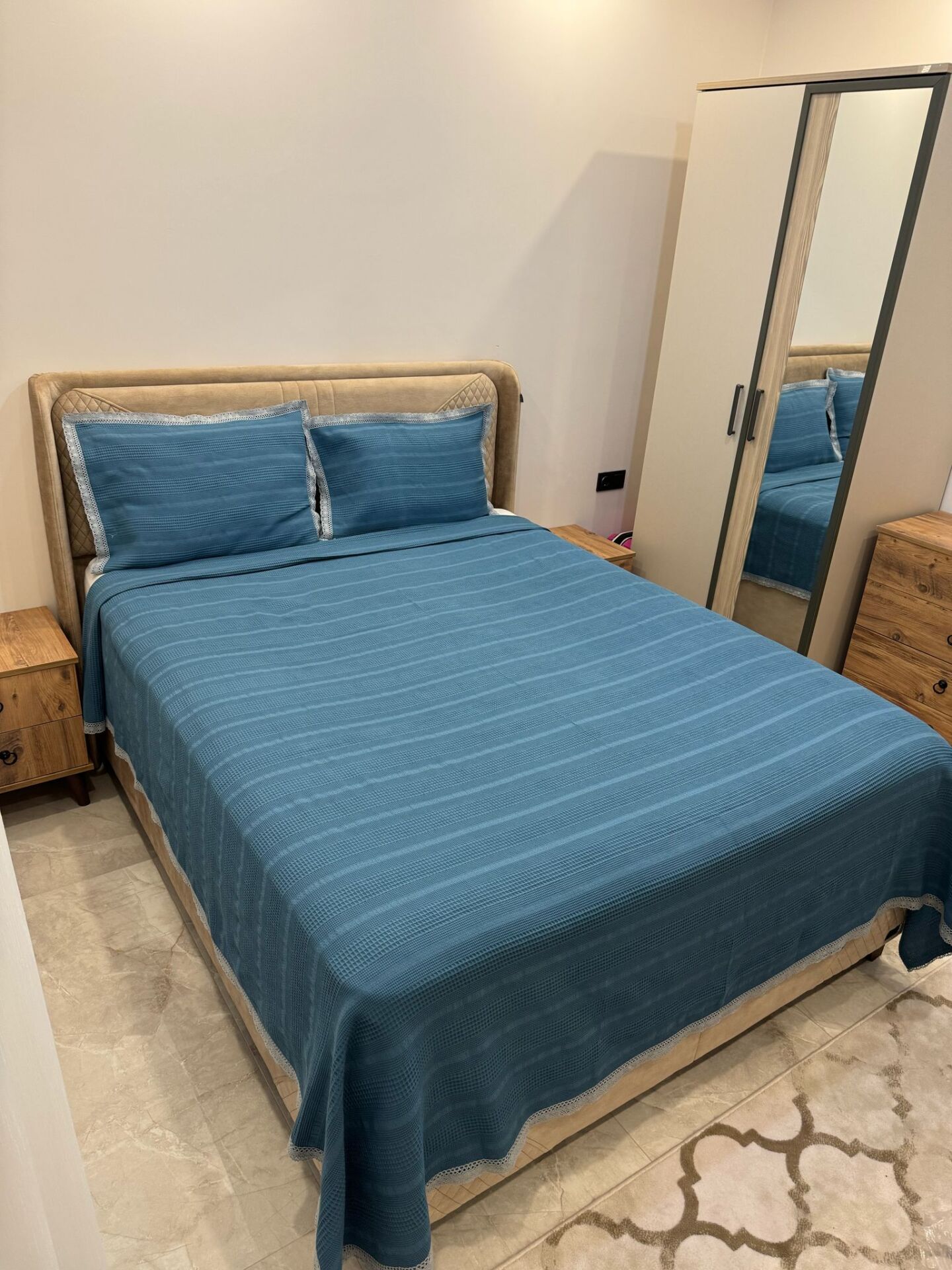 BlueMaison Dantelli Pike Yatak Örtüsü Reyna İndigo