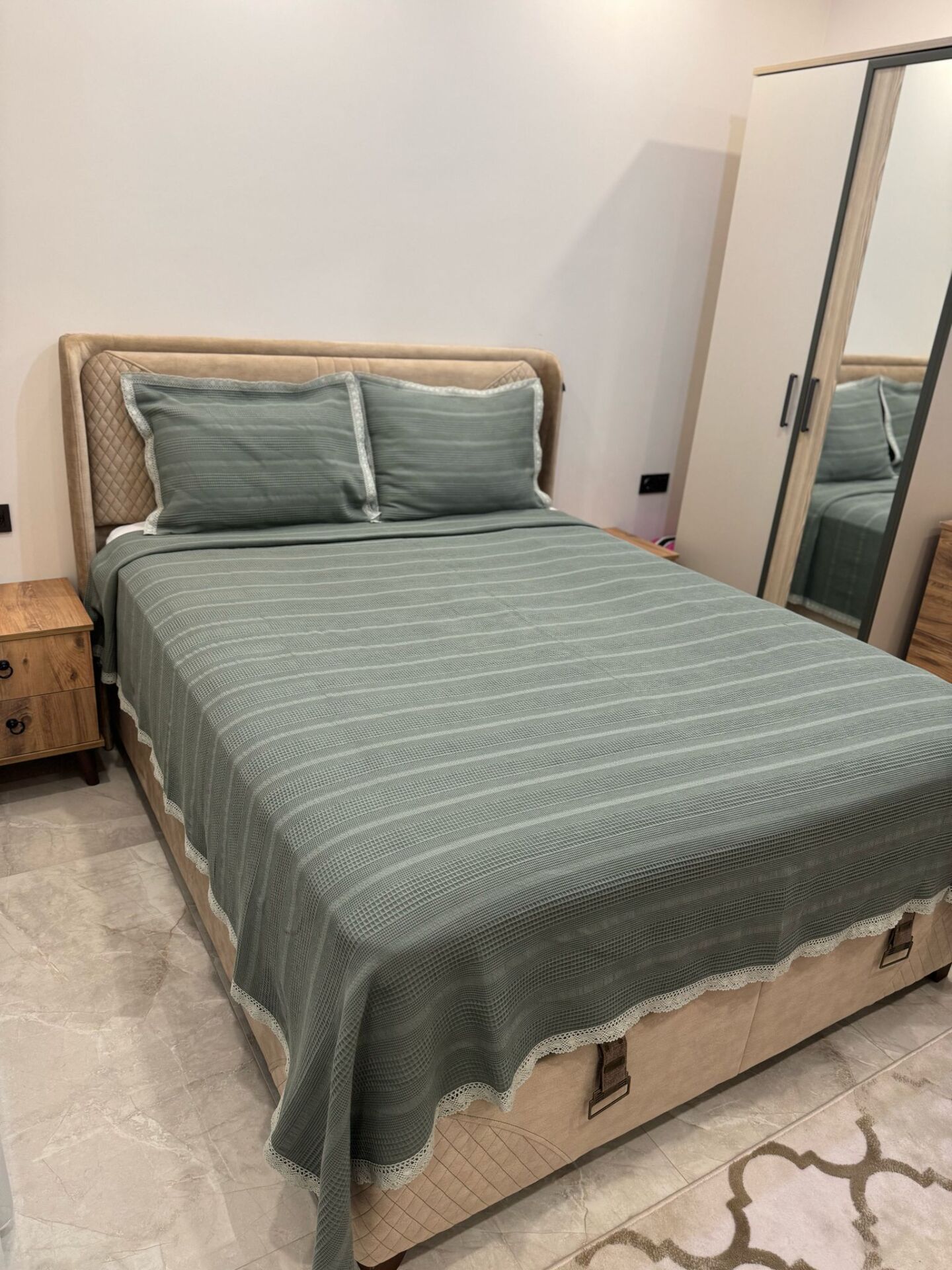 BlueMaison Dantelli Pike Yatak Örtüsü Reyna Haki Yeşil