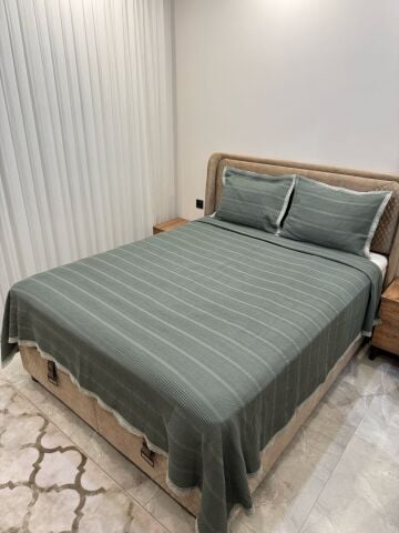BlueMaison Dantelli Pike Yatak Örtüsü Reyna Haki Yeşil
