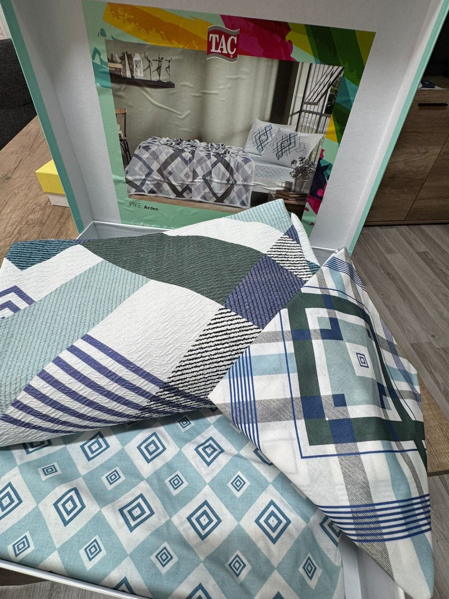 Taç Tek Kişilik Lastikli Çarşaflı Pike Takımı Arden