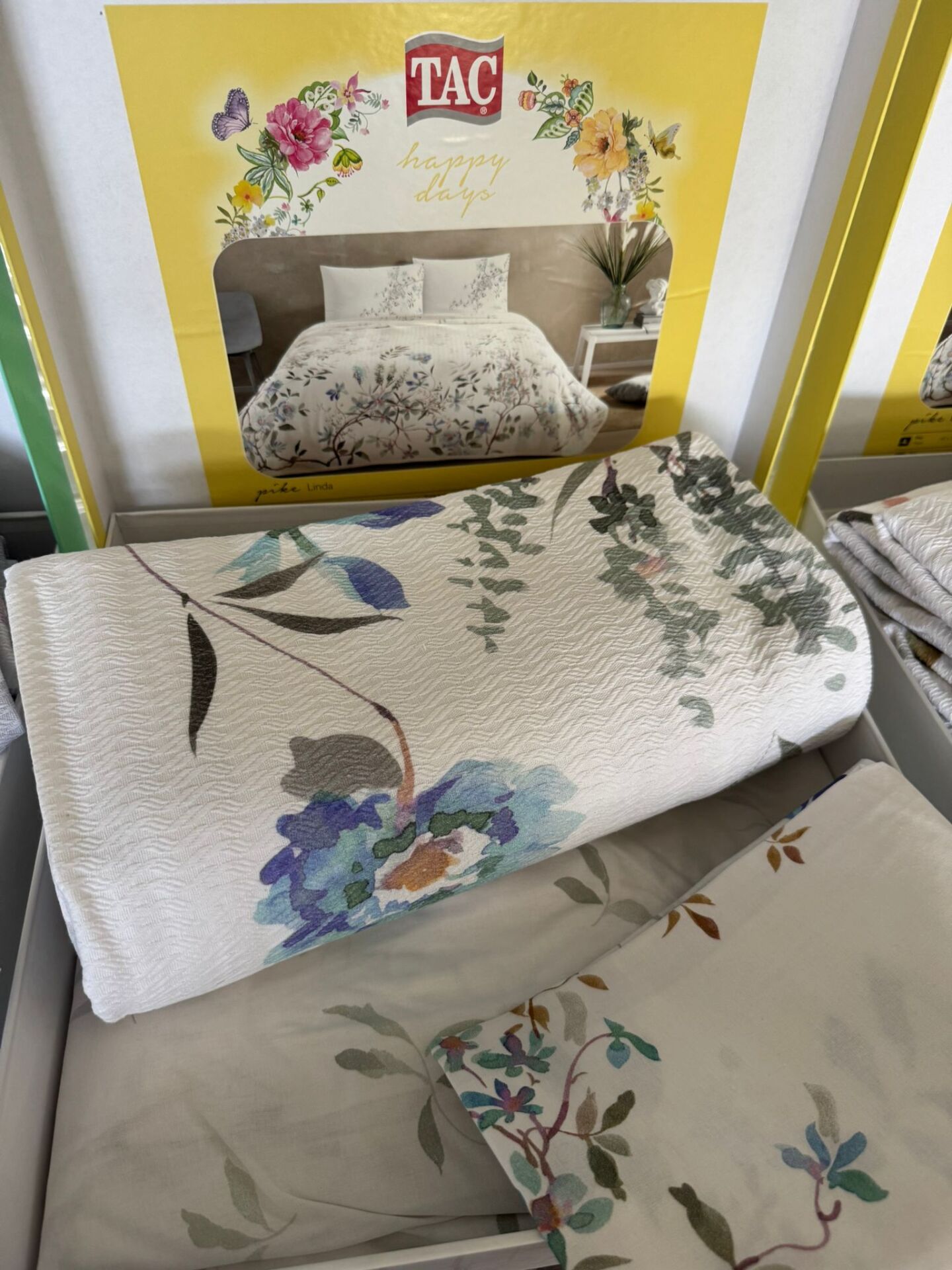 Taç Tek Kişilik Lastikli Çarşaflı Pike Takımı Linda