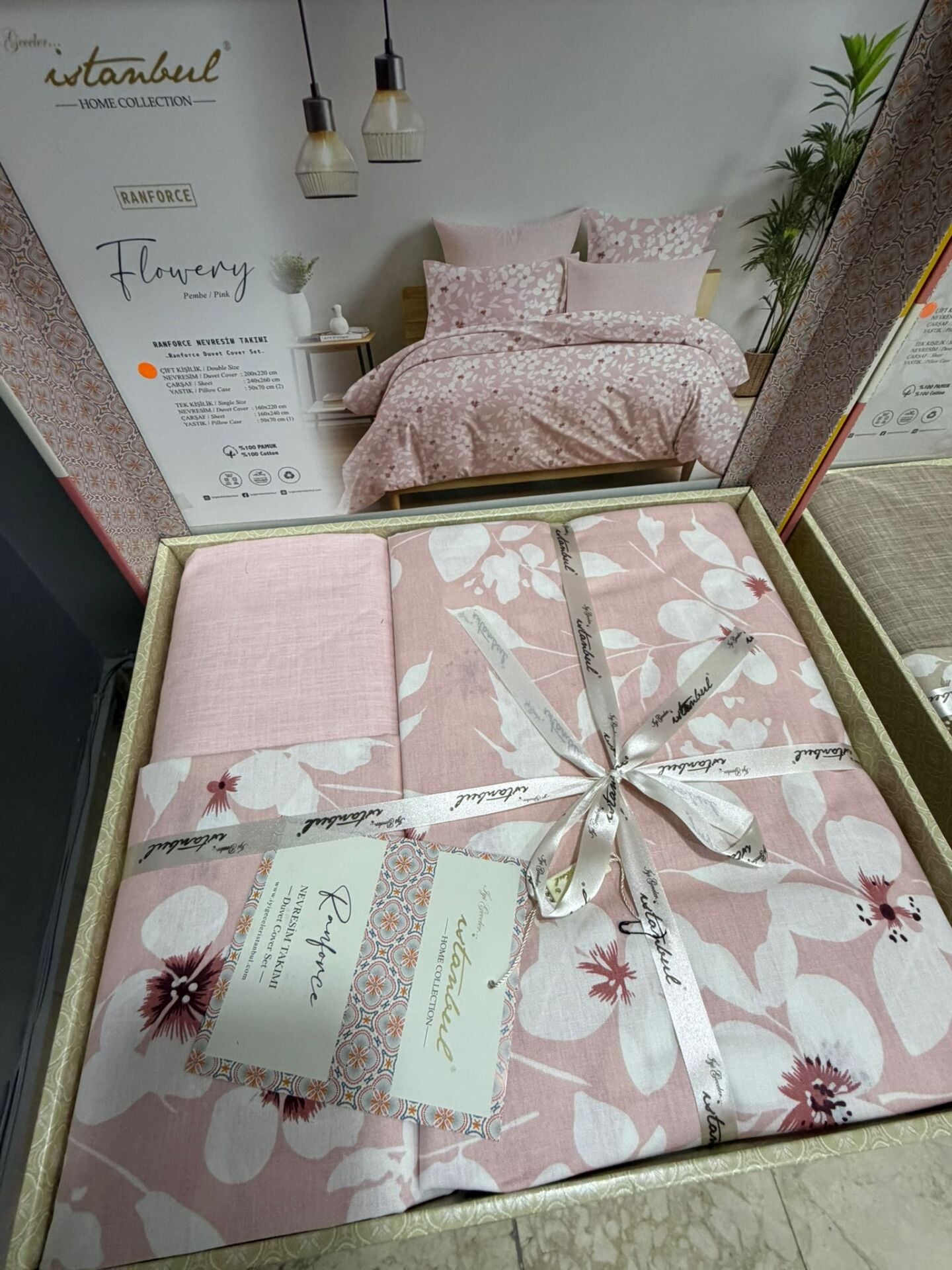 İyi Geceler İstanbul  %100 Pamuk Nevresim Takımı Çift Kişilik Flowery Pembe